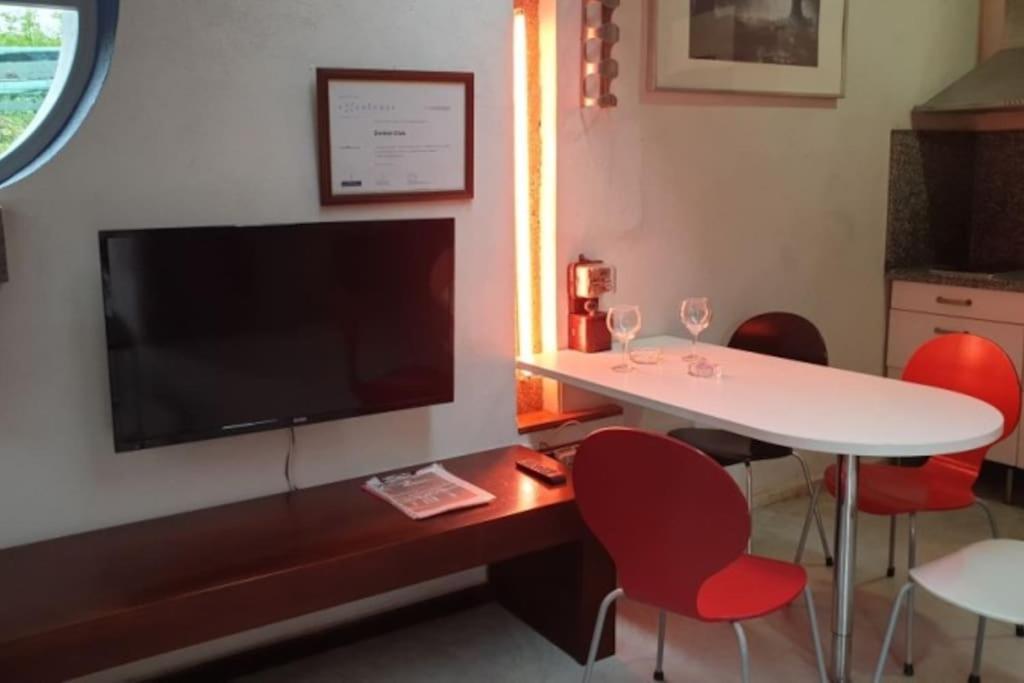 Appartement Zentral Club Neutron-Jacuzzi à Belmonte De Miranda Extérieur photo